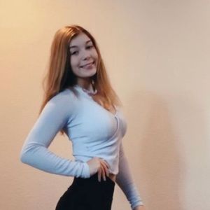 Meet your Posher, Hailey